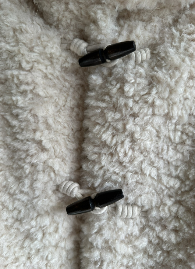 BS毛絨連帽牛角扣外套