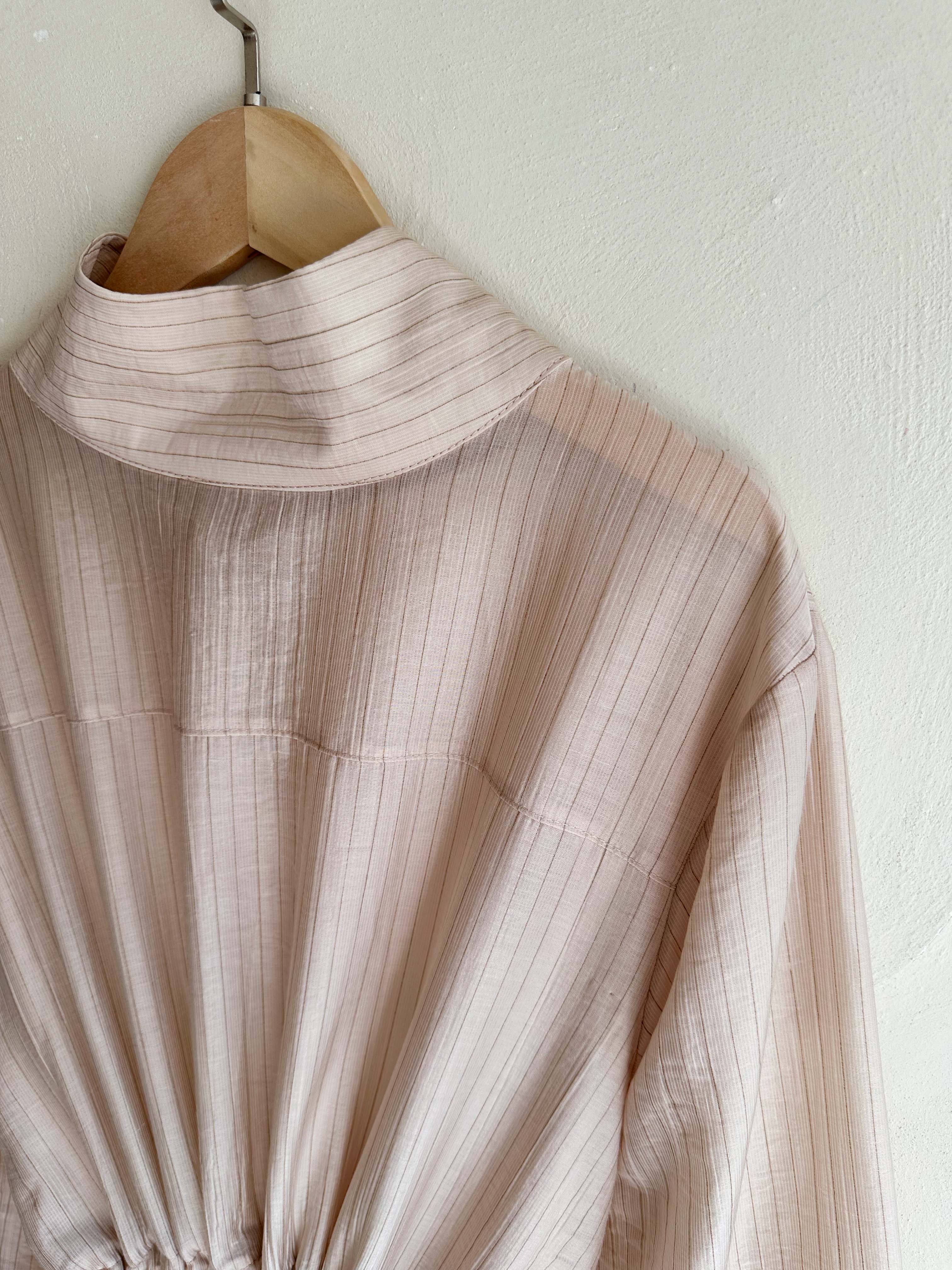 BS細緻光澤線紋抽繩洋裝