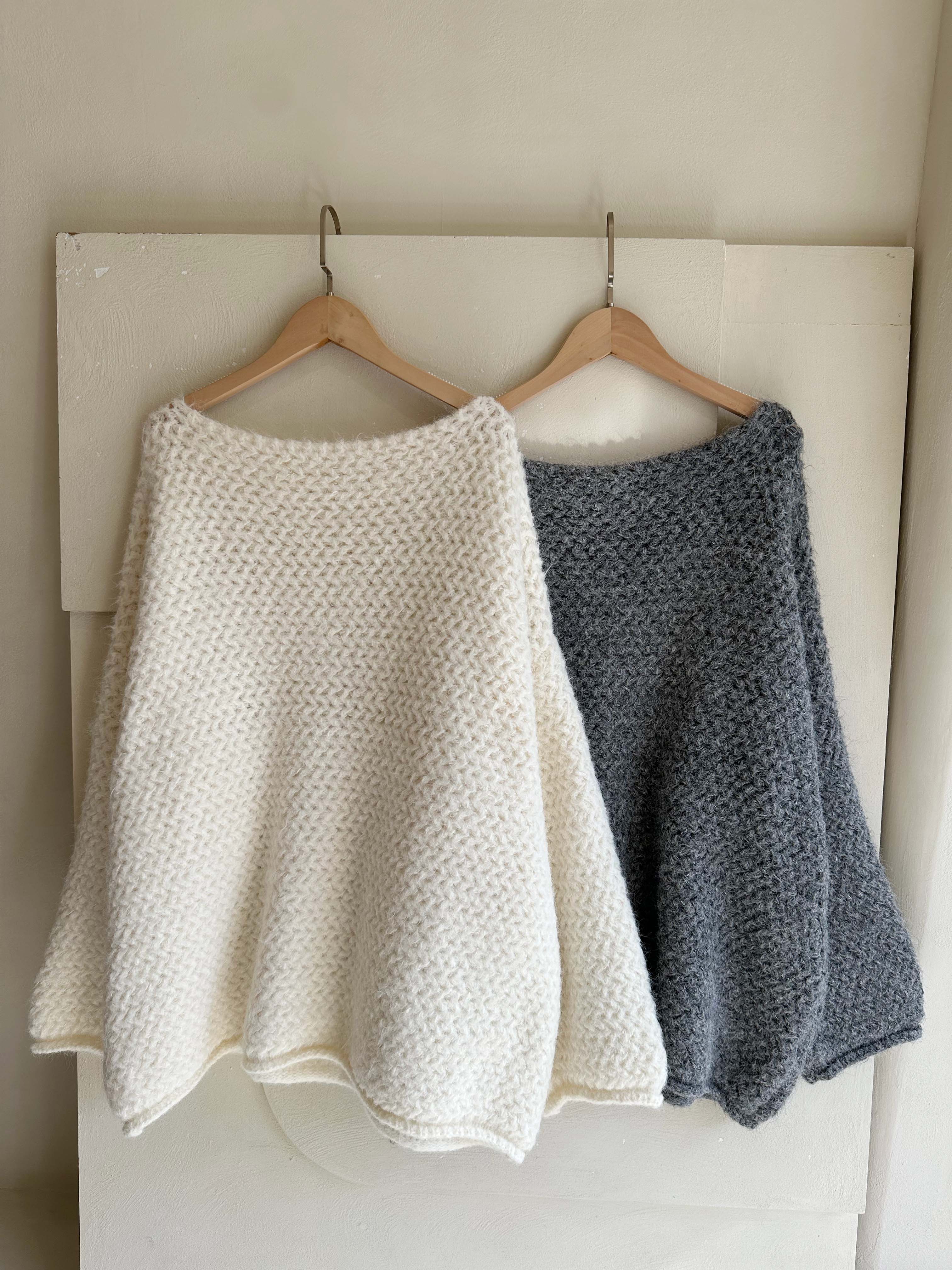 BS 雲霧寬領粗針毛衣