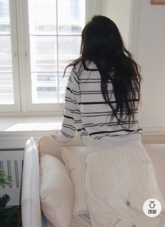 BS圓領細條針織上衣(三色)