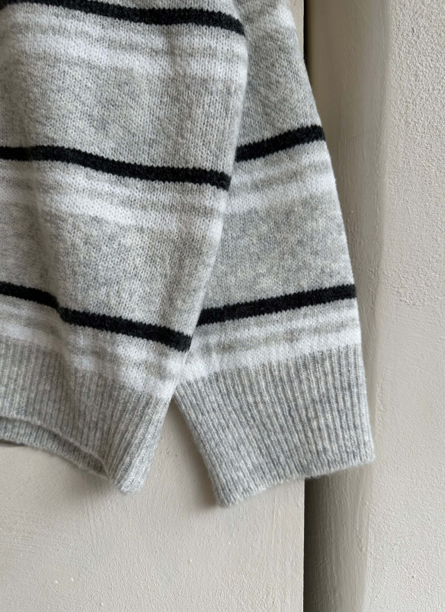 BS小領橫紋針織上衣(兩色)