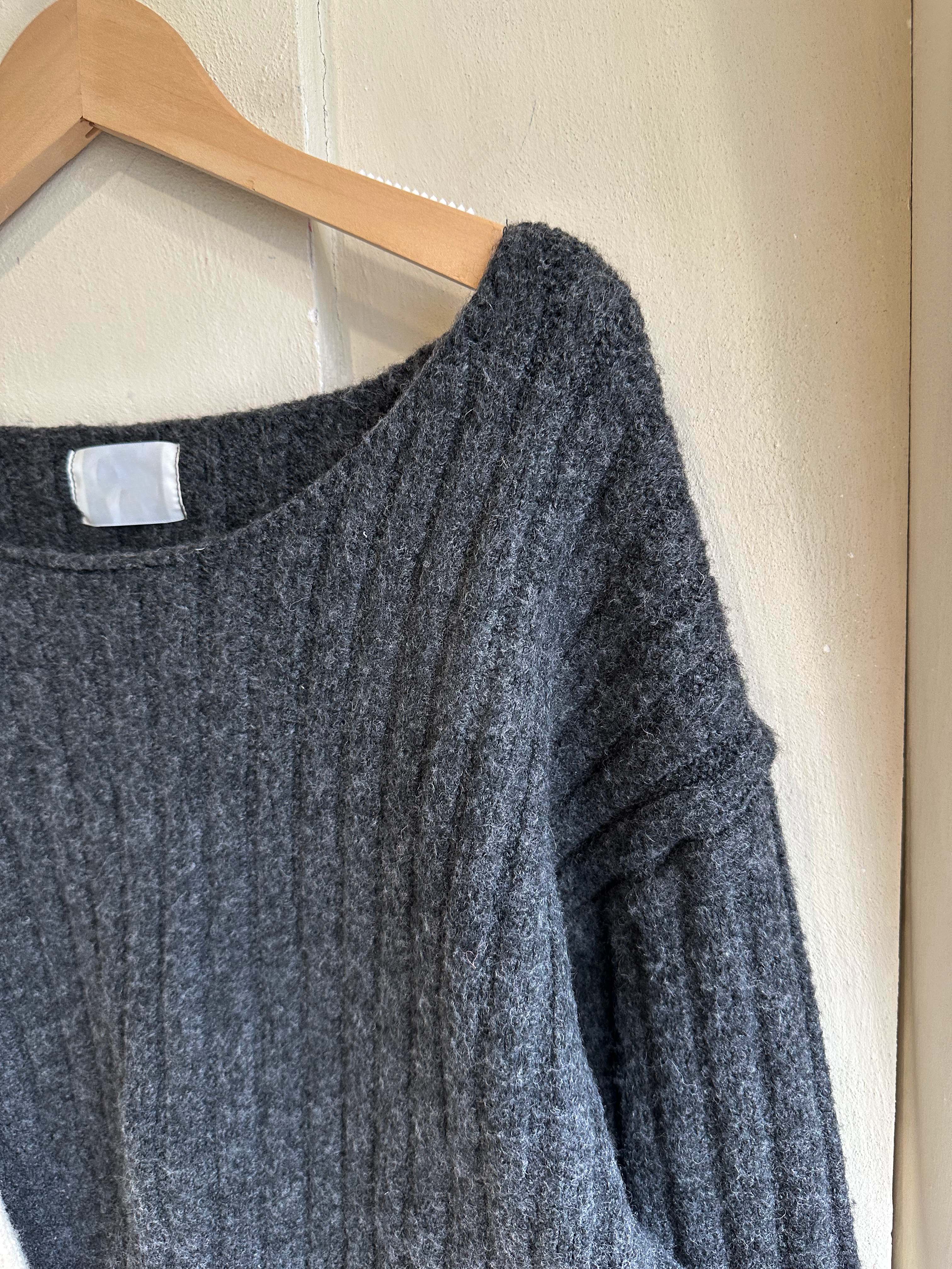 BS落肩直紋寬袖毛衣(兩色)