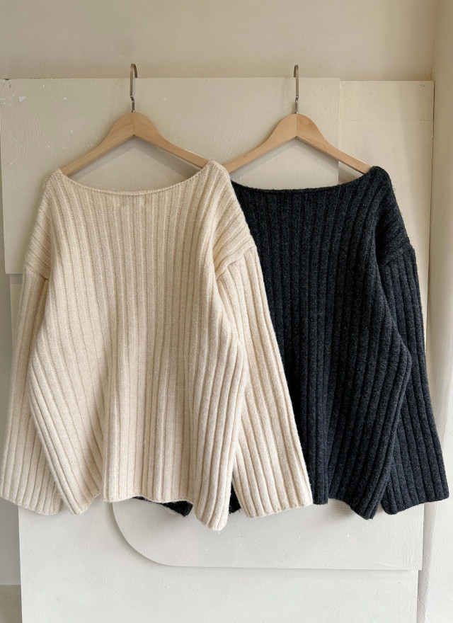 BS落肩直紋寬袖毛衣(兩色)