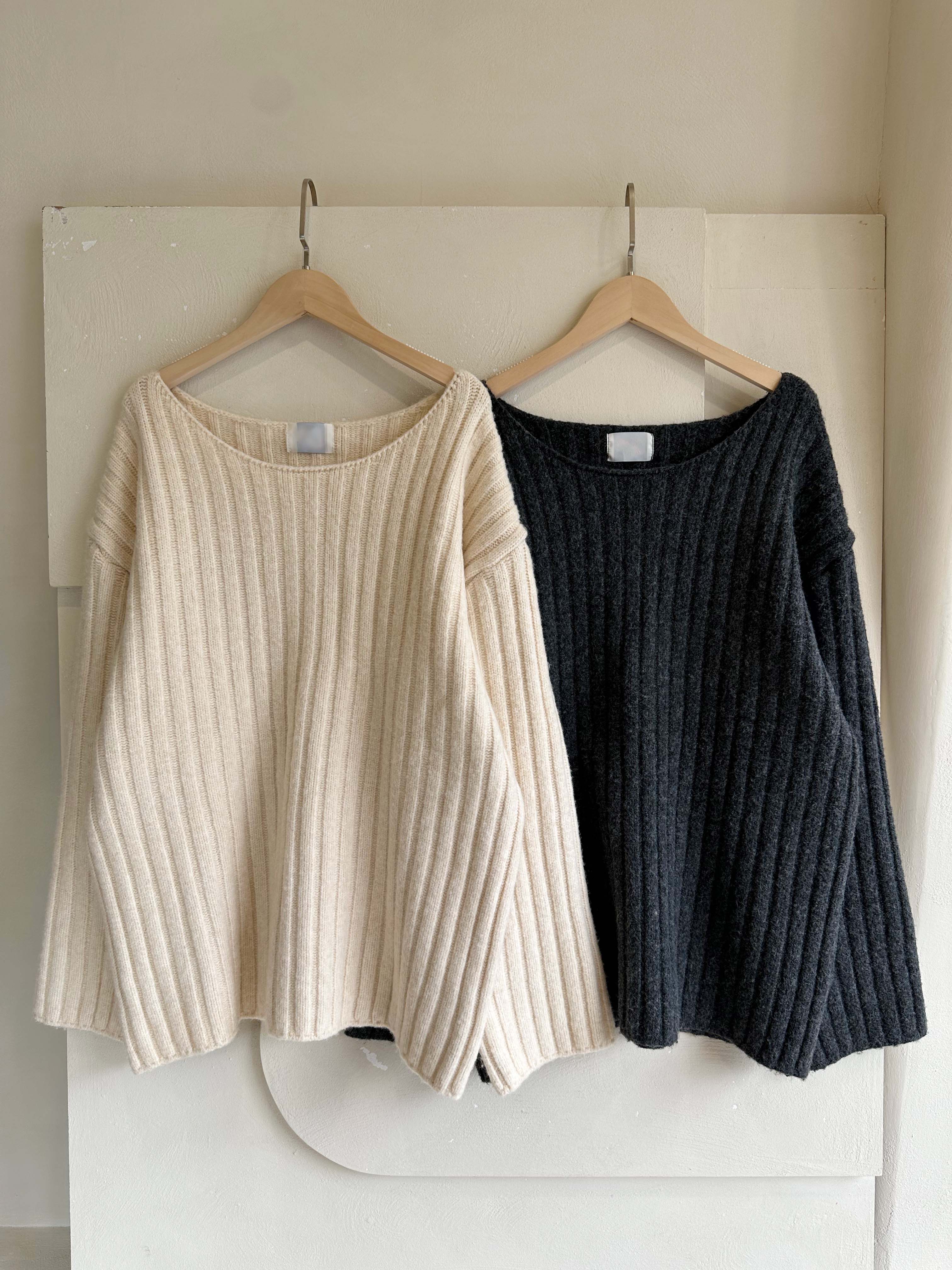 BS落肩直紋寬袖毛衣(兩色)