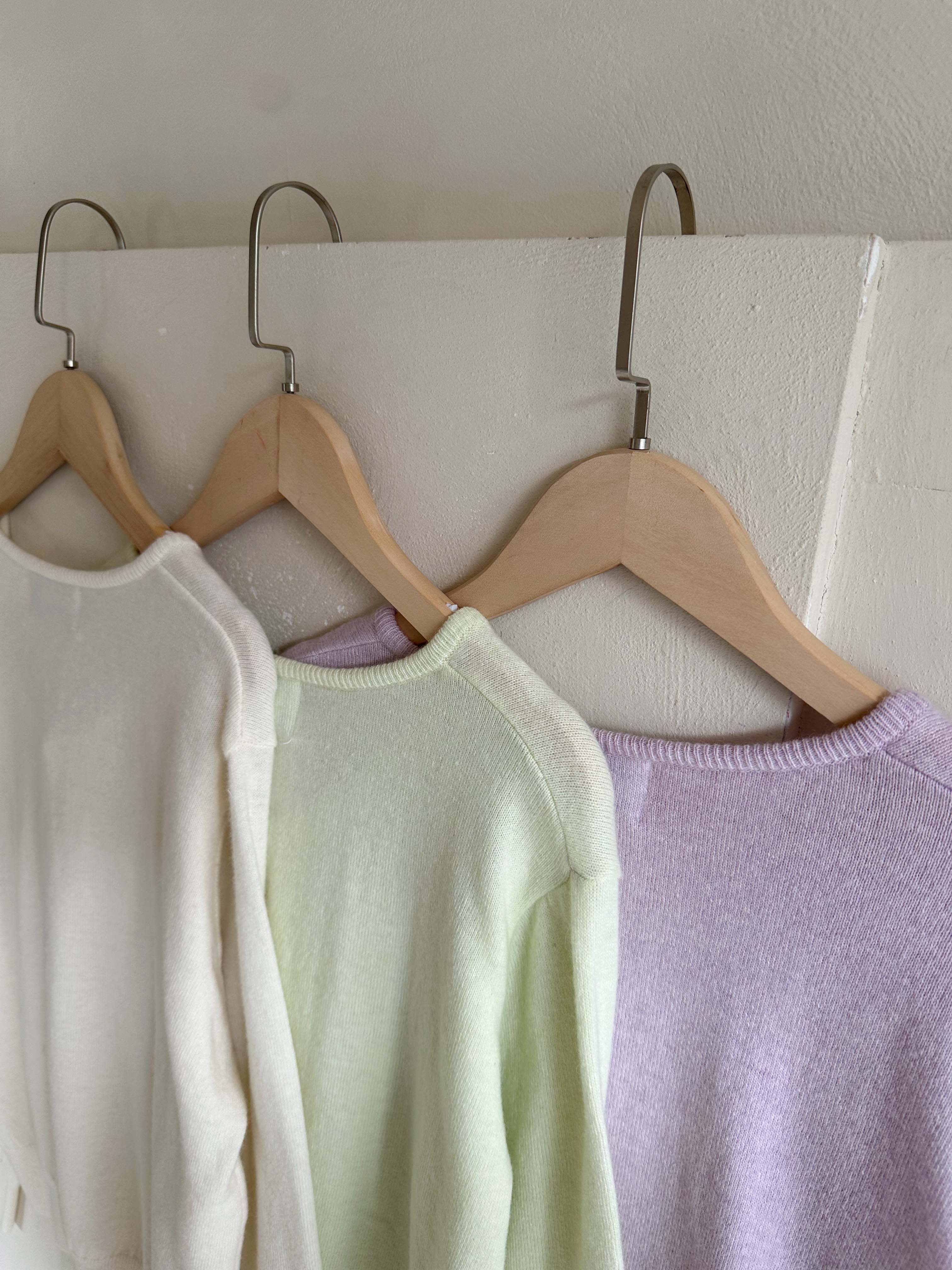 BS柔色V領針織上衣(三色)