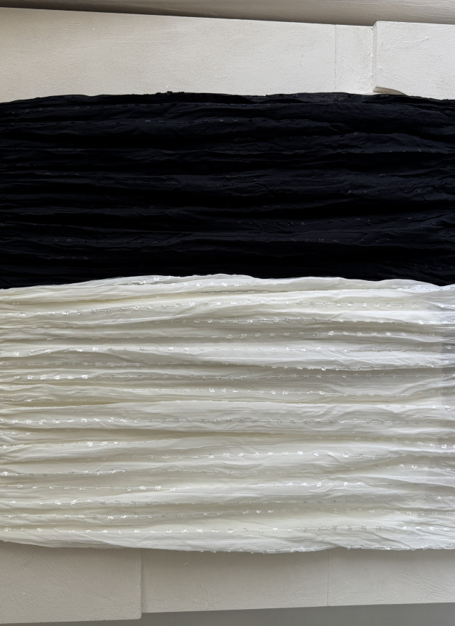 BS韓國瑟蘿珍珠長裙(兩色)