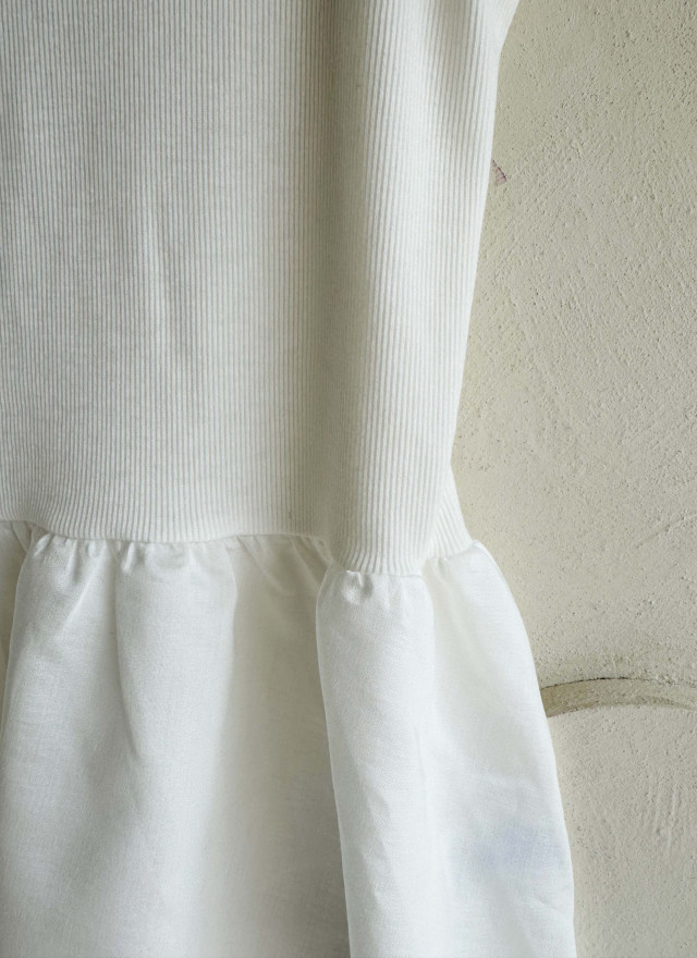 BS韓國蕾絲層擺細肩上衣