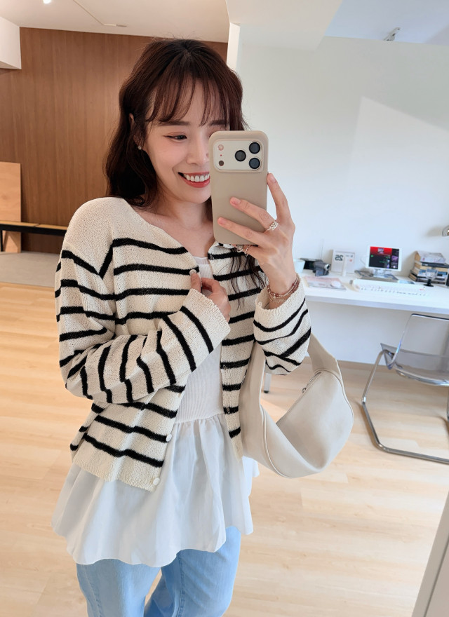 BS韓國蕾絲層擺細肩上衣