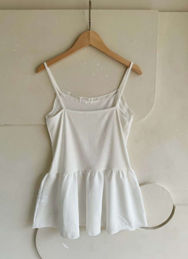 BS韓國蕾絲層擺細肩上衣