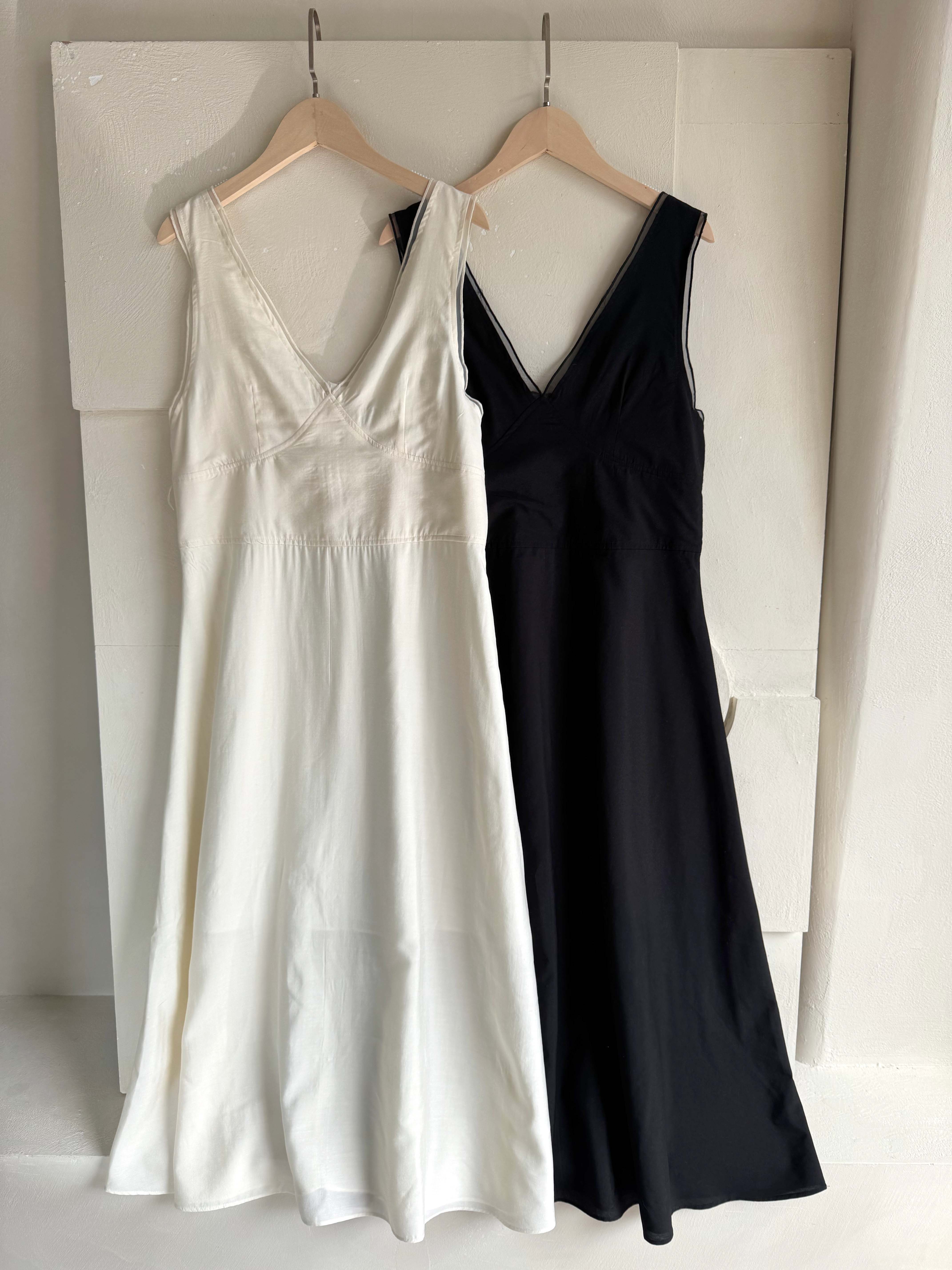 BS韓國時尚深V背心洋裝(兩色)