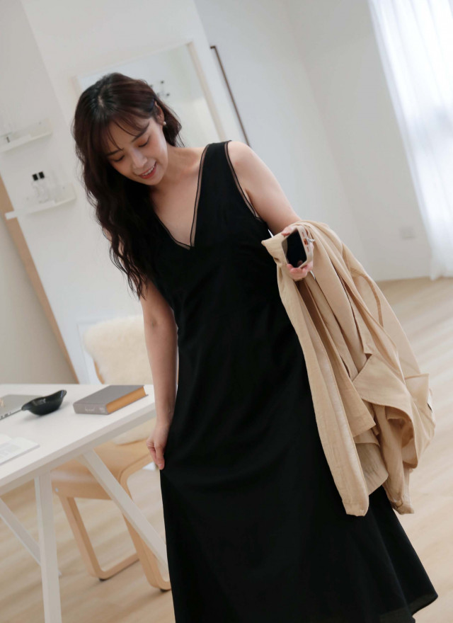 BS韓國時尚深V背心洋裝(兩色)