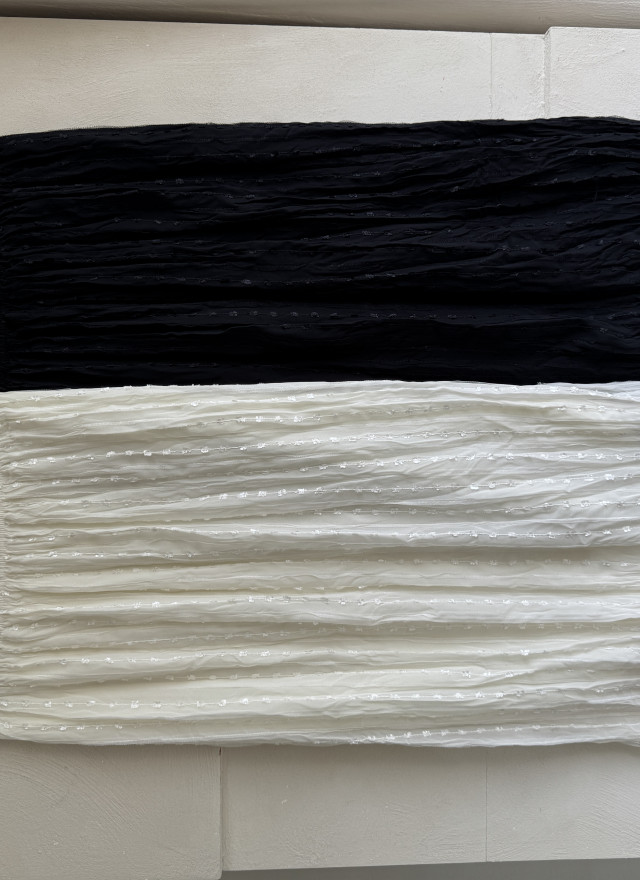 BS韓國瑟蘿珍珠長裙(兩色)