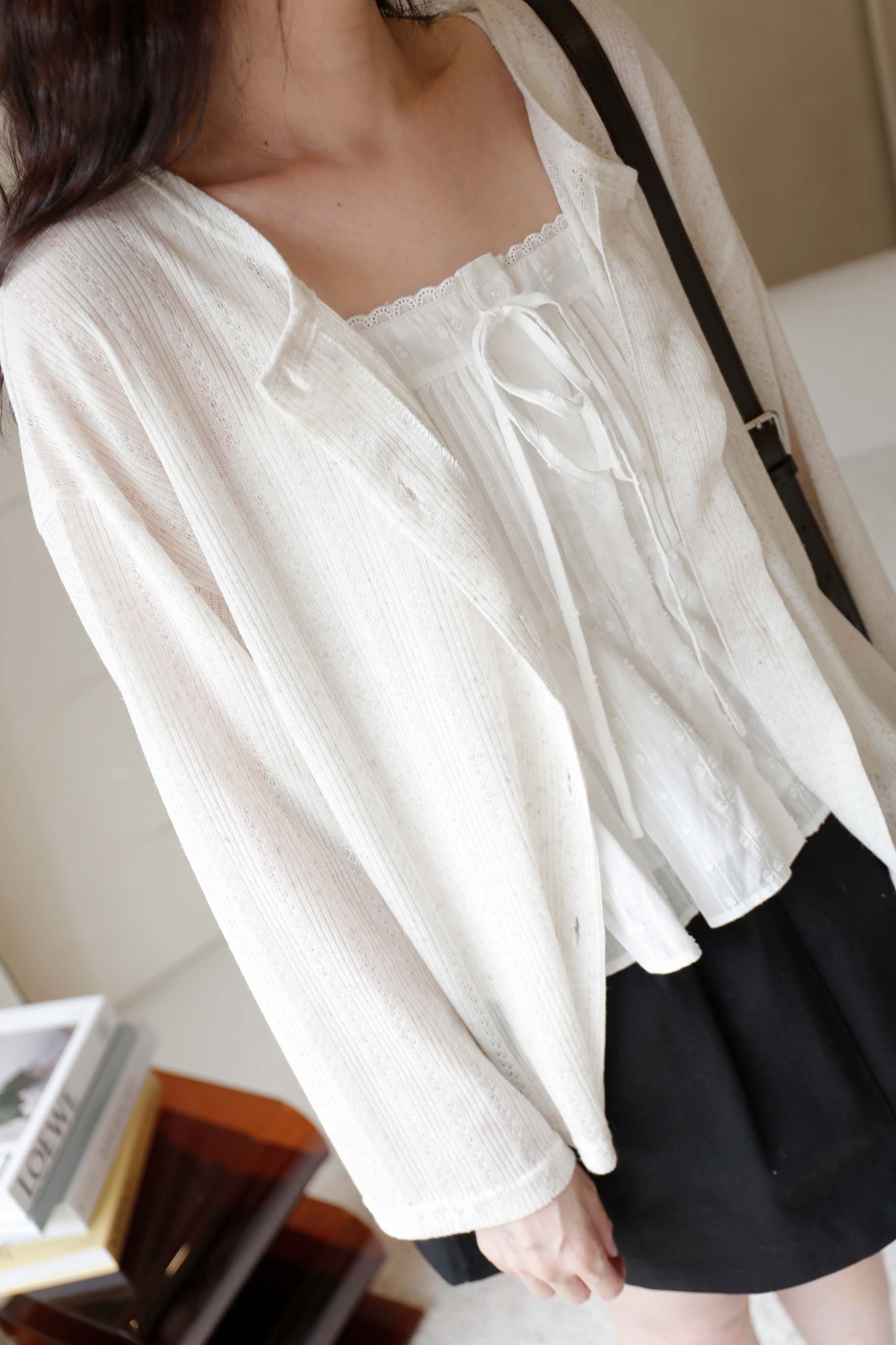 BS韓國薇洛織紋排扣上衣(兩色)