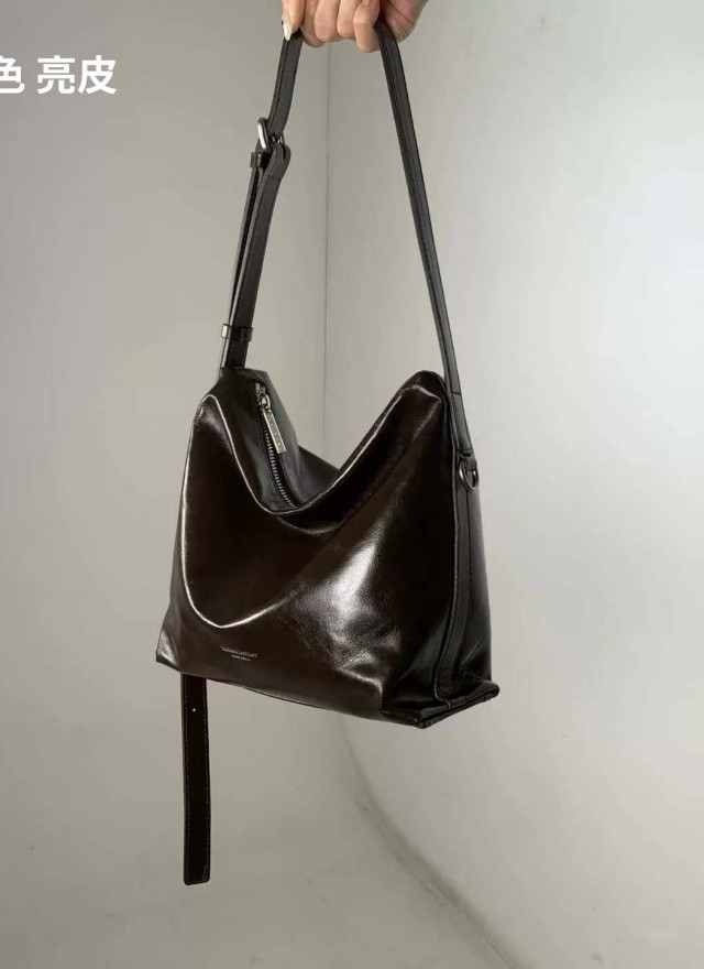 韓國設計師真皮拉鍊包-可斜背-限時團購