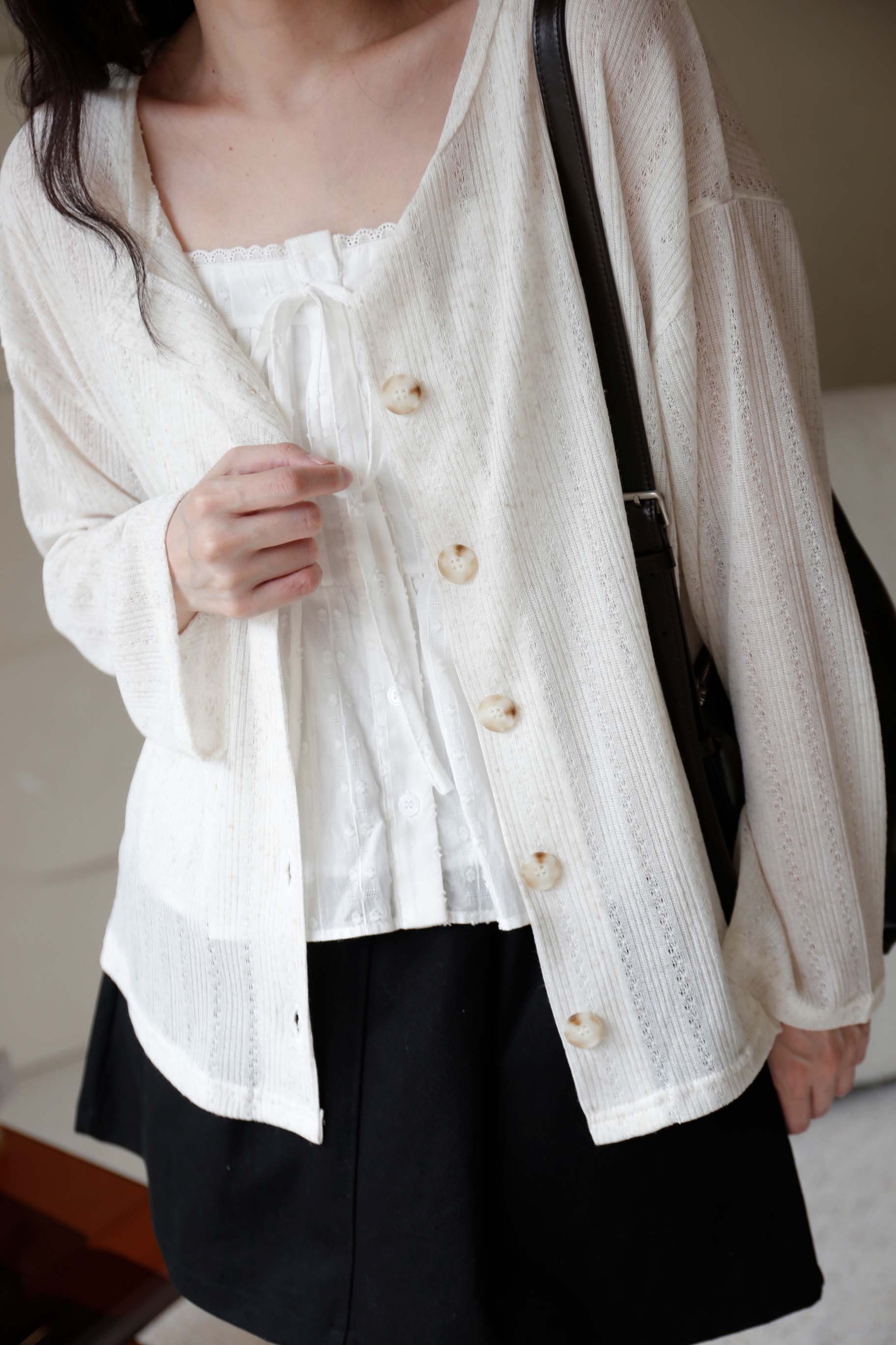 BS韓國薇洛織紋排扣上衣(兩色)