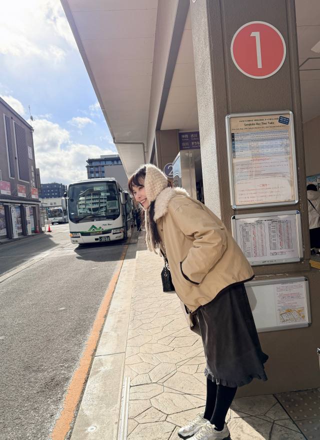 ★ 韓國撞色鴨絨外套-毛領不可拆