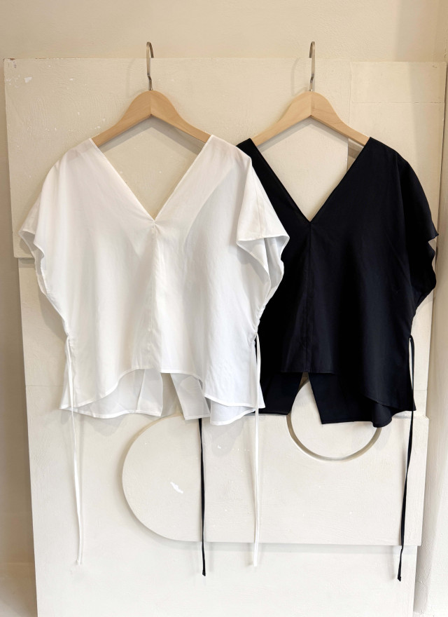 BS韓國采妍深V綁帶上衣(兩色)