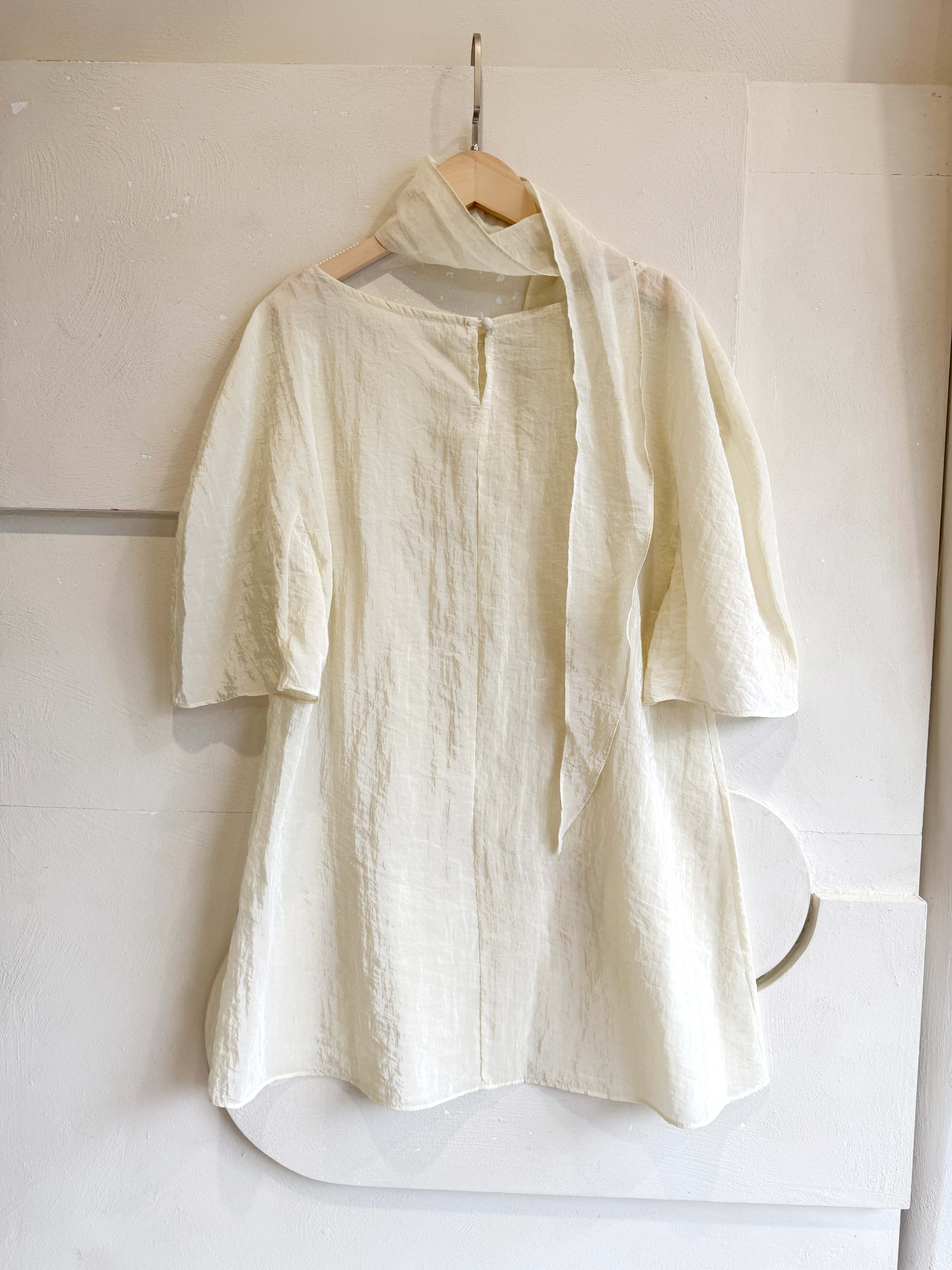 BS韓國舒雅透感綁帶上衣