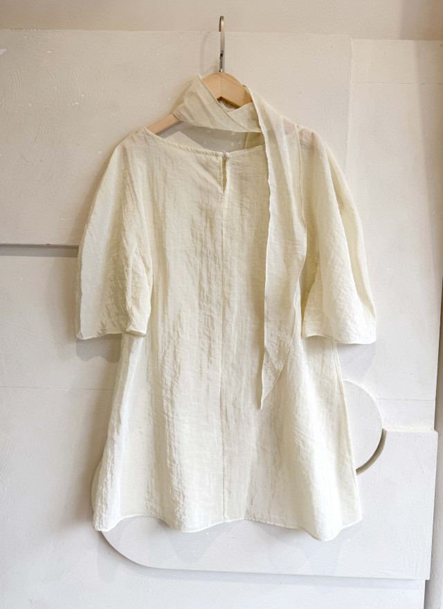 BS韓國舒雅透感綁帶上衣