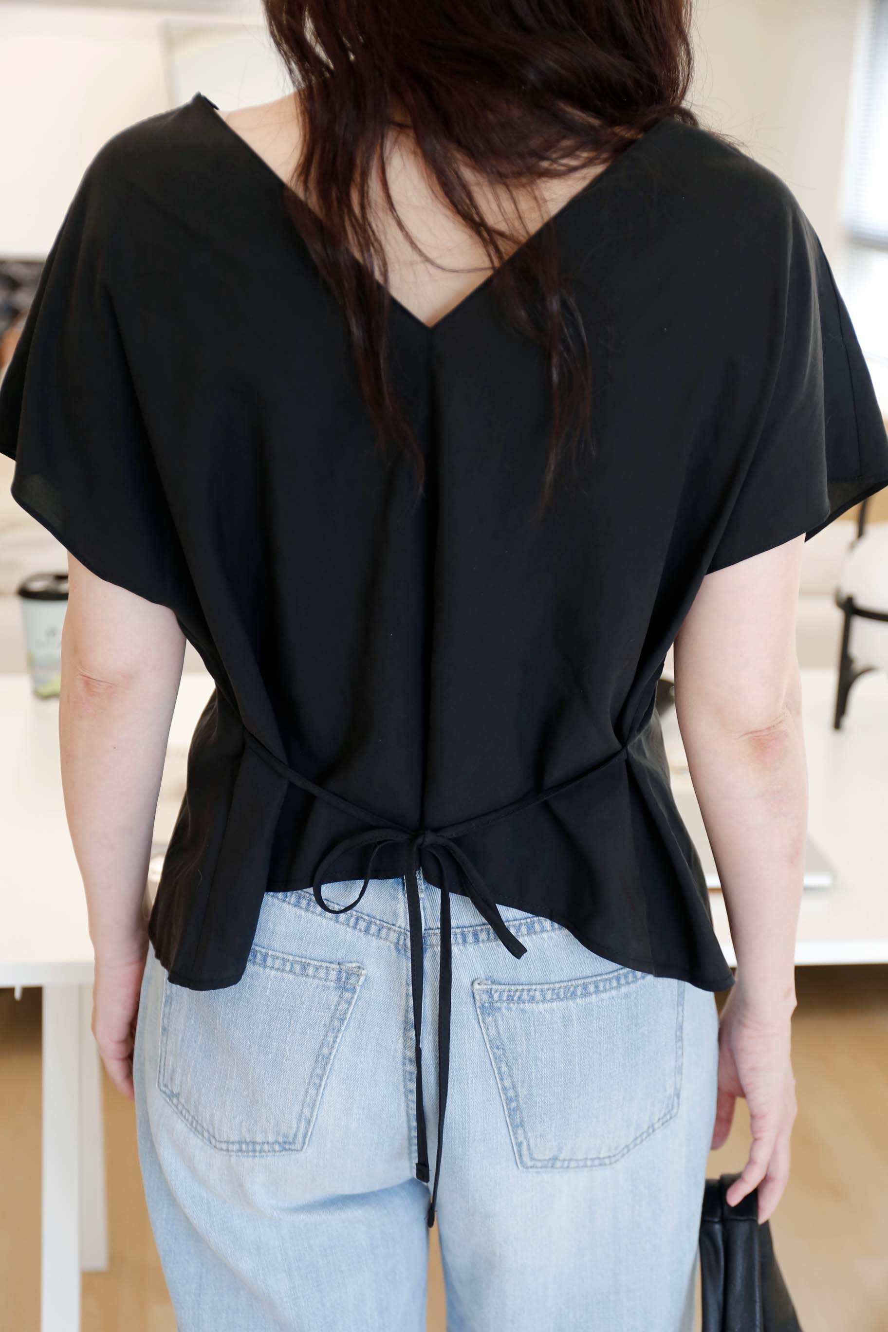 BS韓國采妍深V綁帶上衣(兩色)