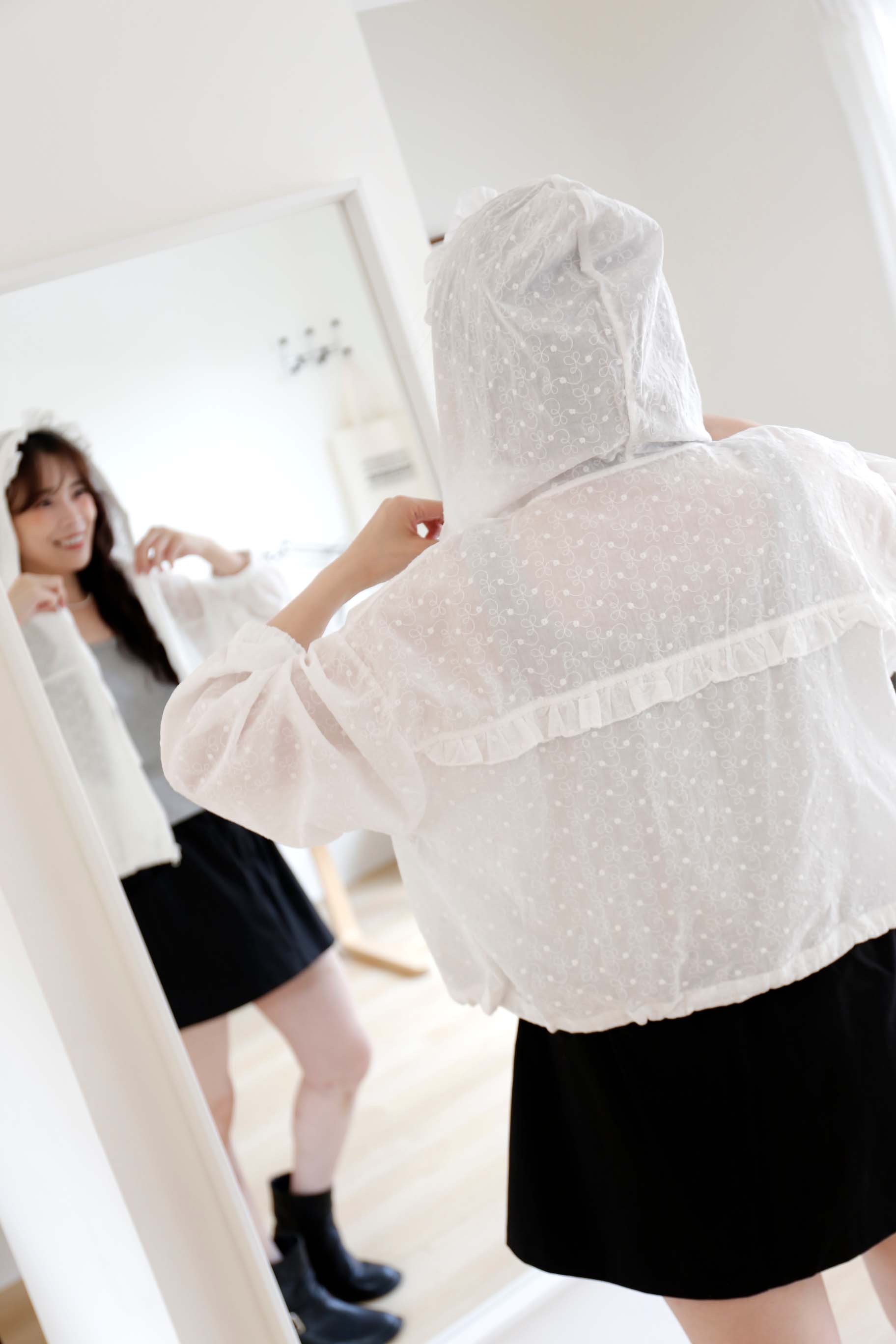 BS韓國朵拉連帽刺繡外套