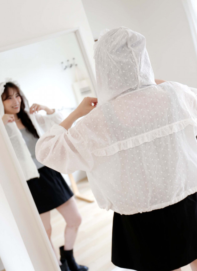 BS韓國朵拉連帽刺繡外套