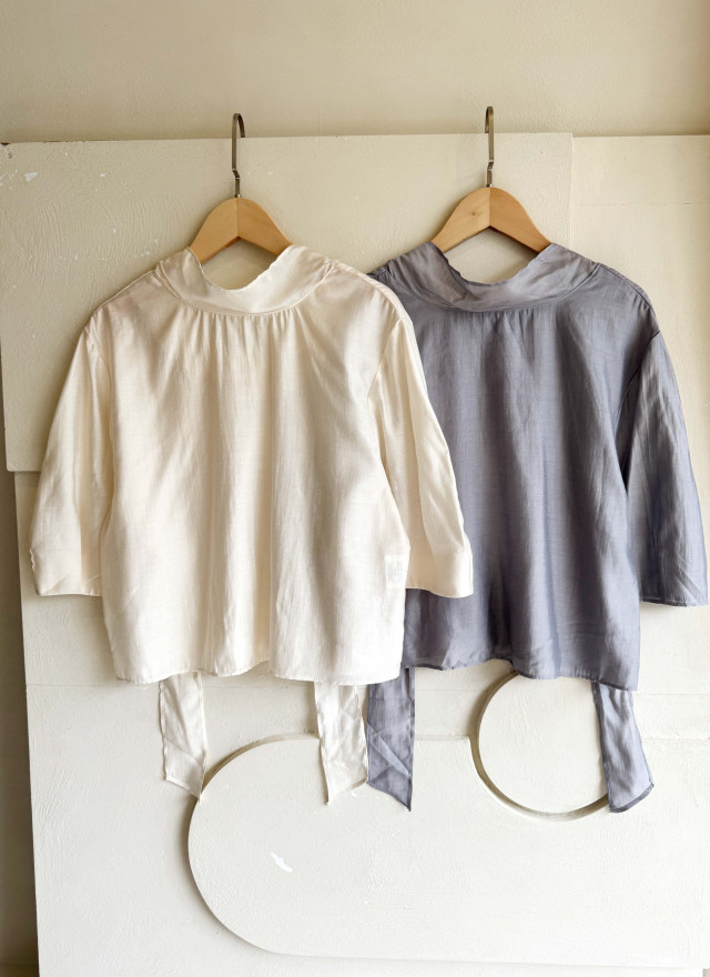 BS韓國奎妮領巾造型上衣(兩色)