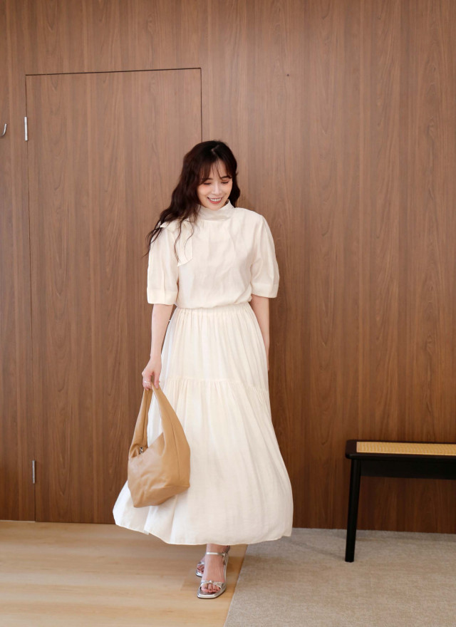 BS韓國奎妮領巾造型上衣(兩色)