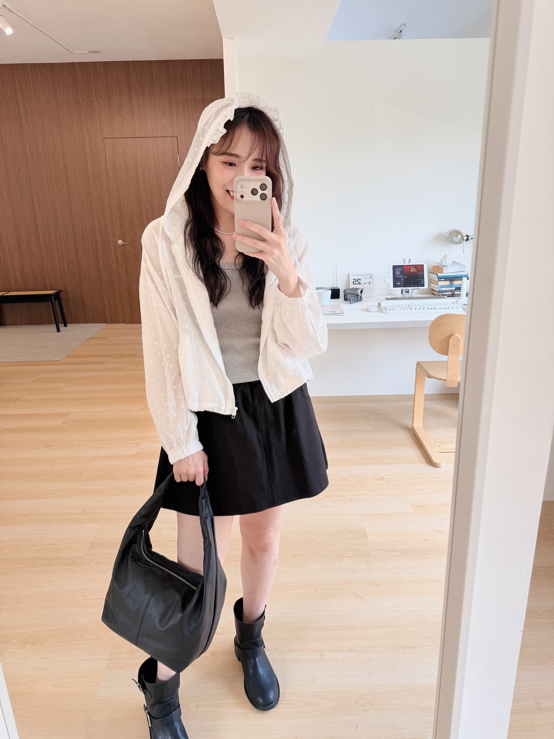 BS韓國朵拉連帽刺繡外套