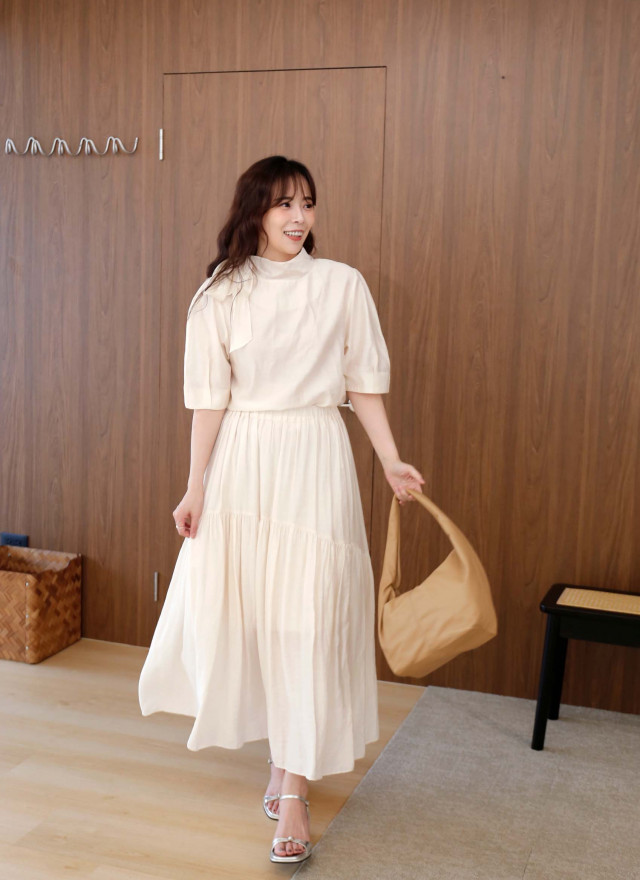 BS韓國奎妮領巾造型上衣(兩色)