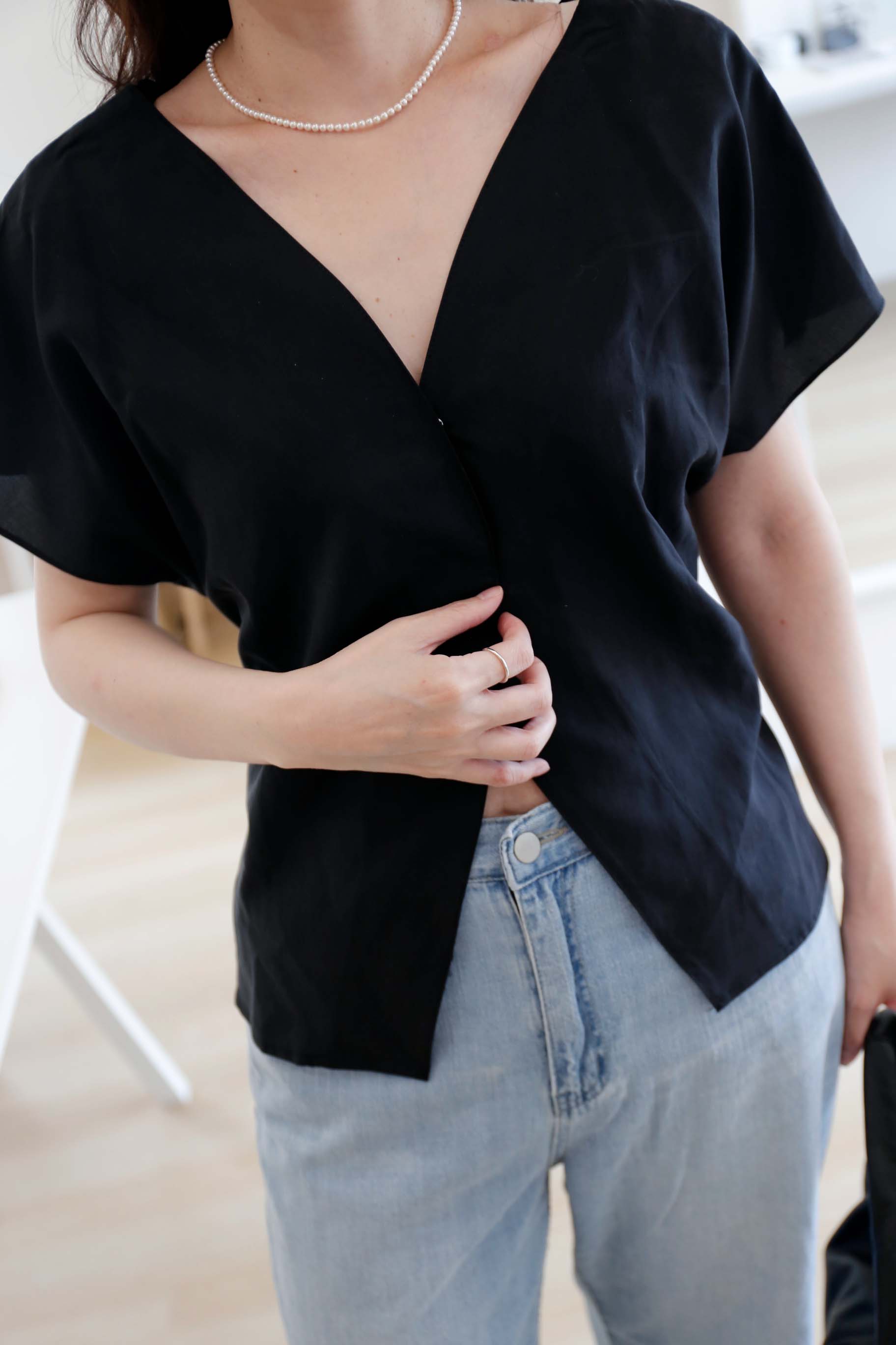 BS韓國采妍深V綁帶上衣(兩色)