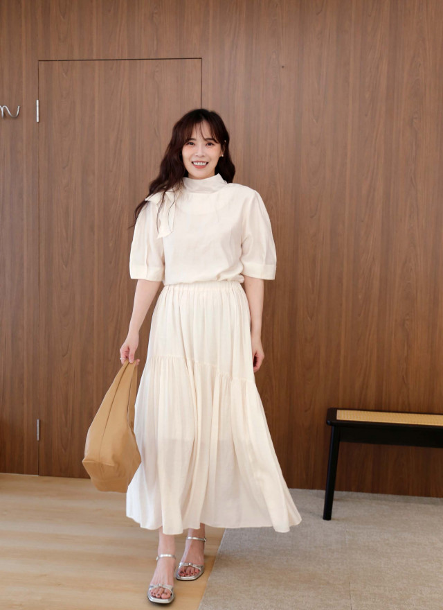 BS韓國奎妮領巾造型上衣(兩色)