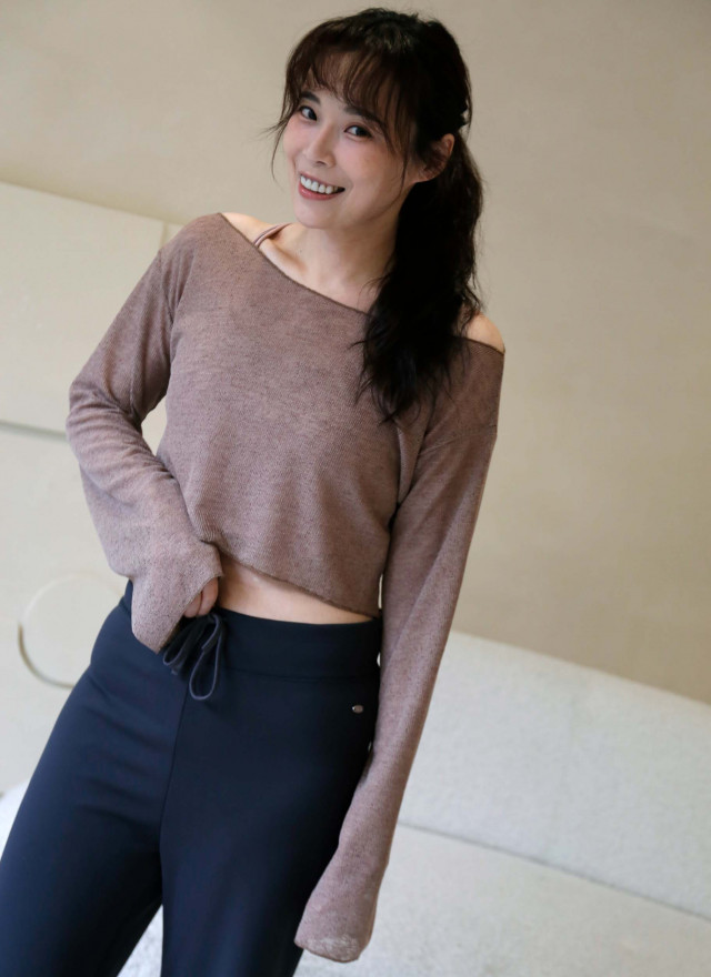 BS韓國美人斜肩上衣(兩色)