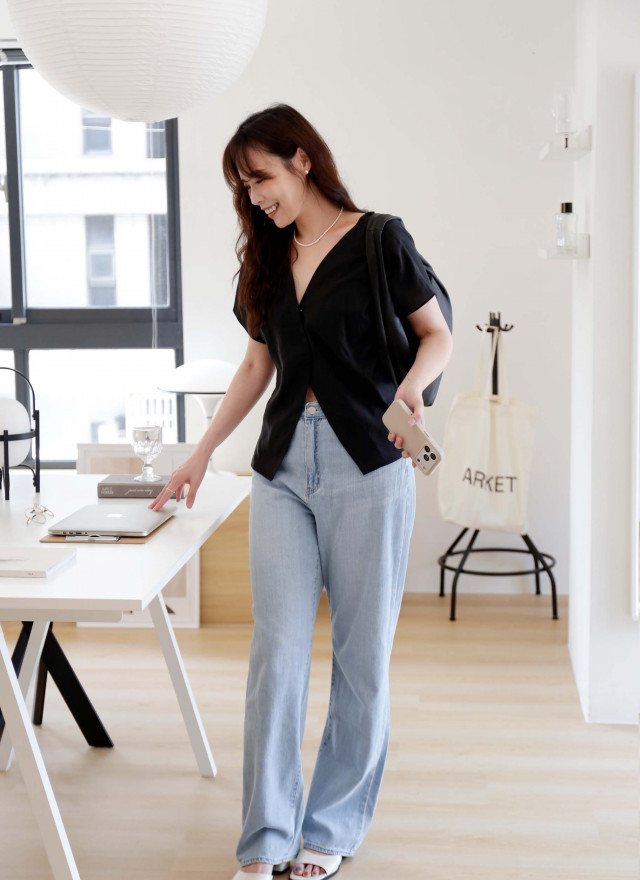 BS韓國采妍深V綁帶上衣(兩色)