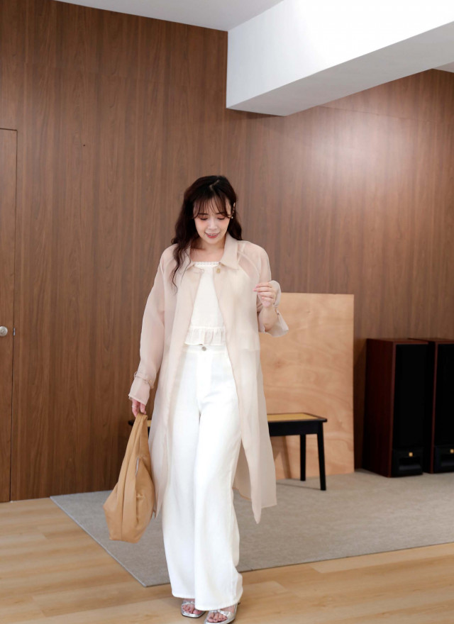 BS韓國貝拉透膚襯衫外套