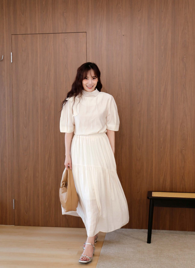 BS韓國奎妮領巾造型上衣(兩色)