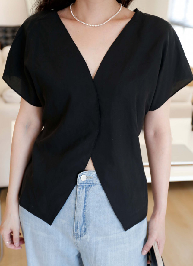 BS韓國采妍深V綁帶上衣(兩色)