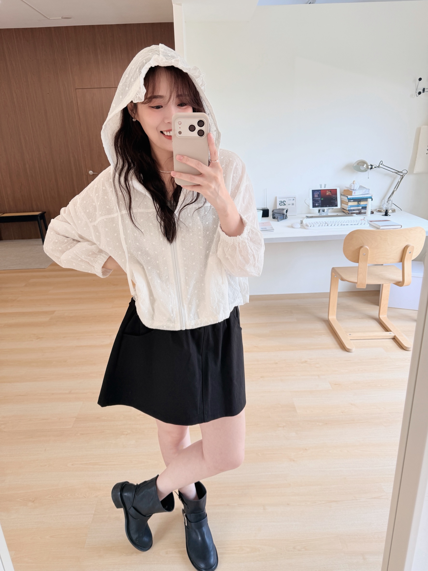 BS韓國朵拉連帽刺繡外套