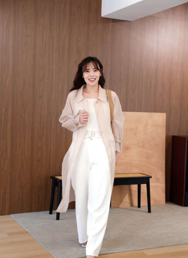 BS韓國貝拉透膚襯衫外套