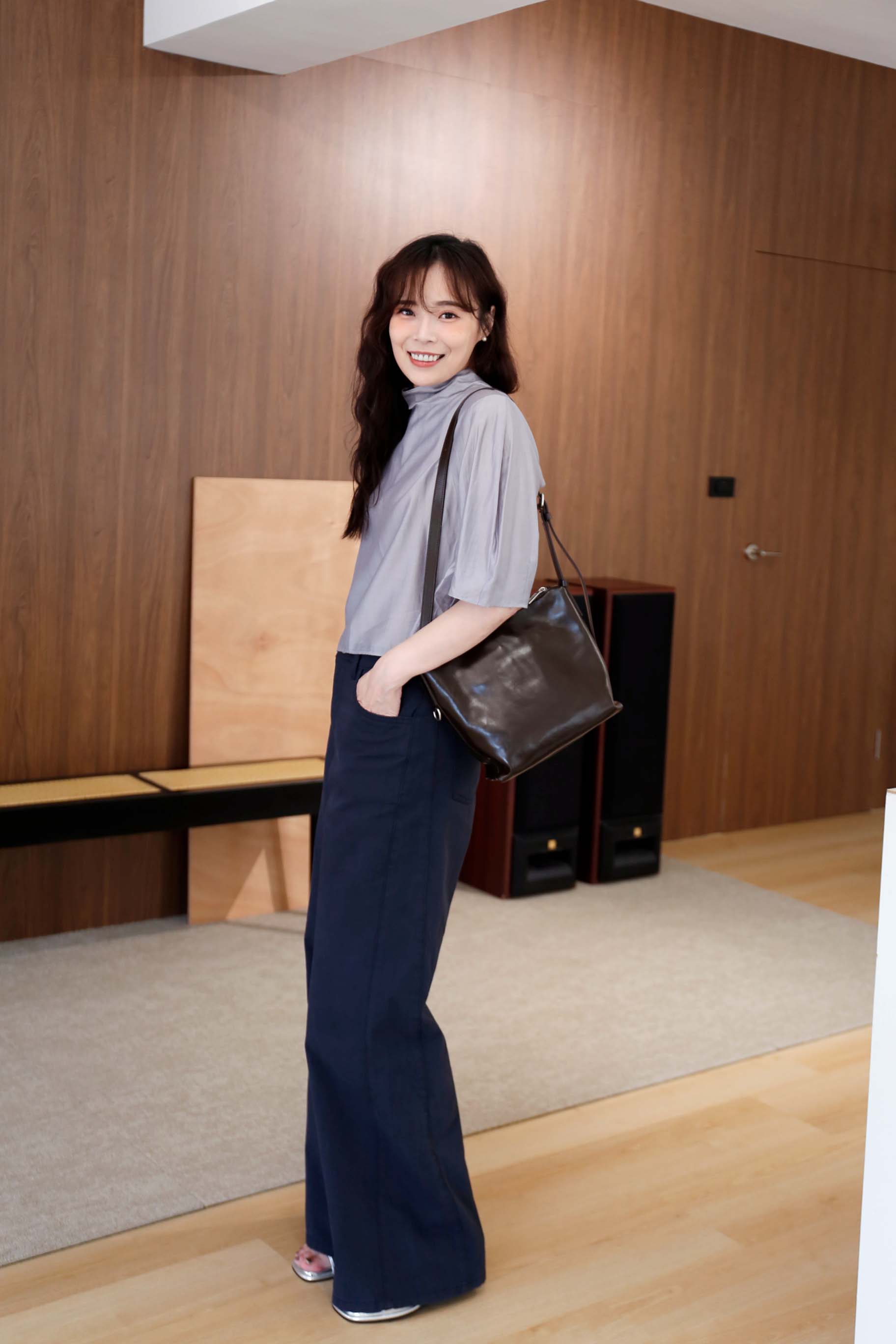 BS韓國奎妮領巾造型上衣(兩色)