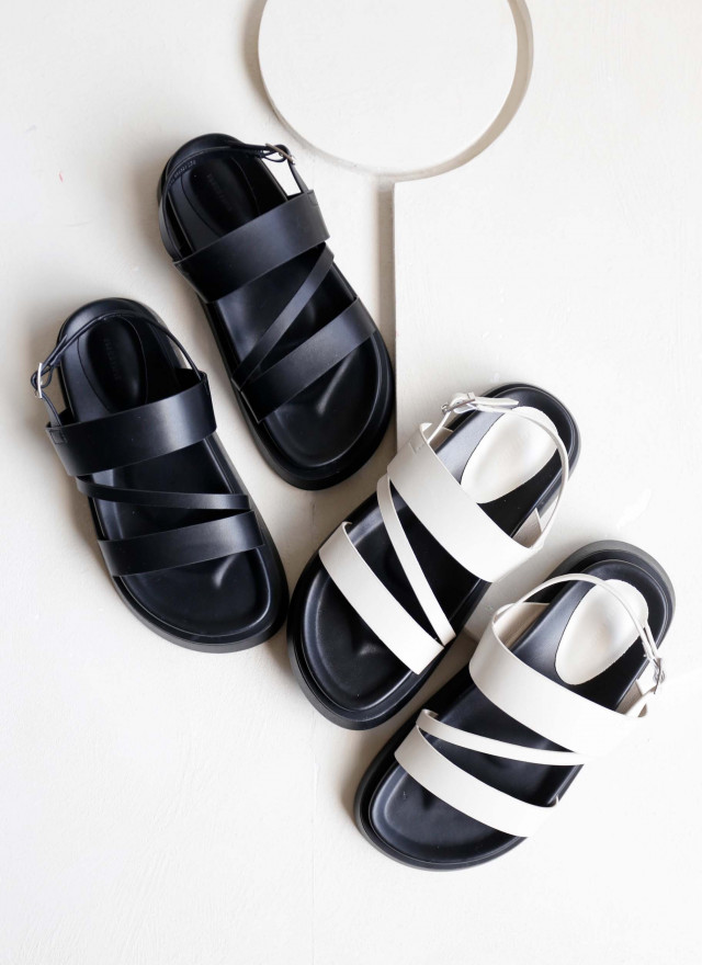 BS韓國雅宣厚底涼拖鞋(兩色)