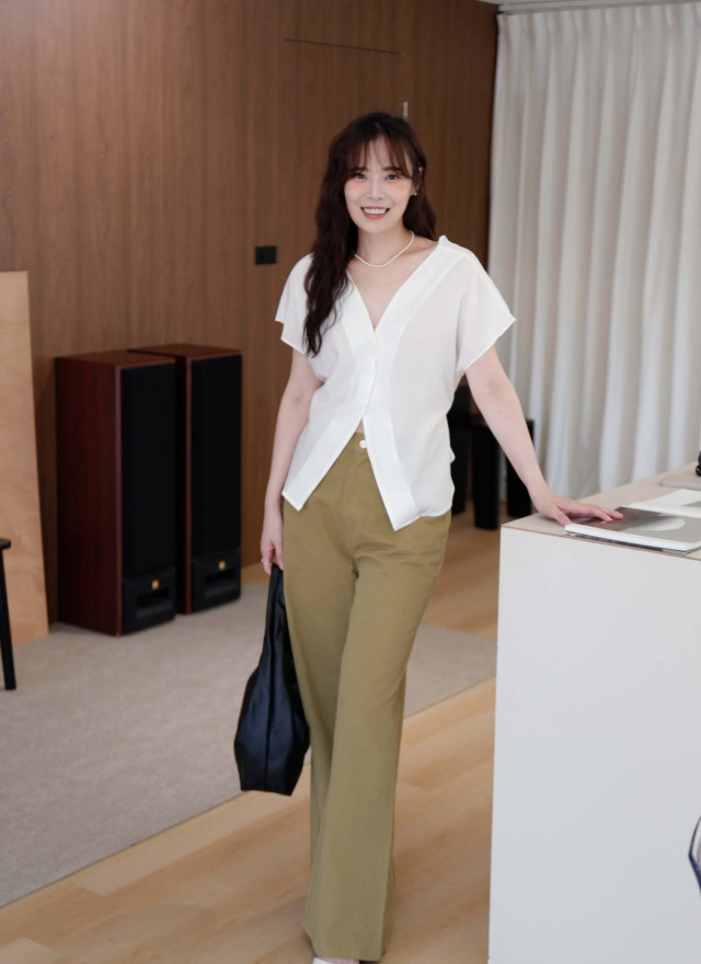 BS韓國采妍深V綁帶上衣(兩色)