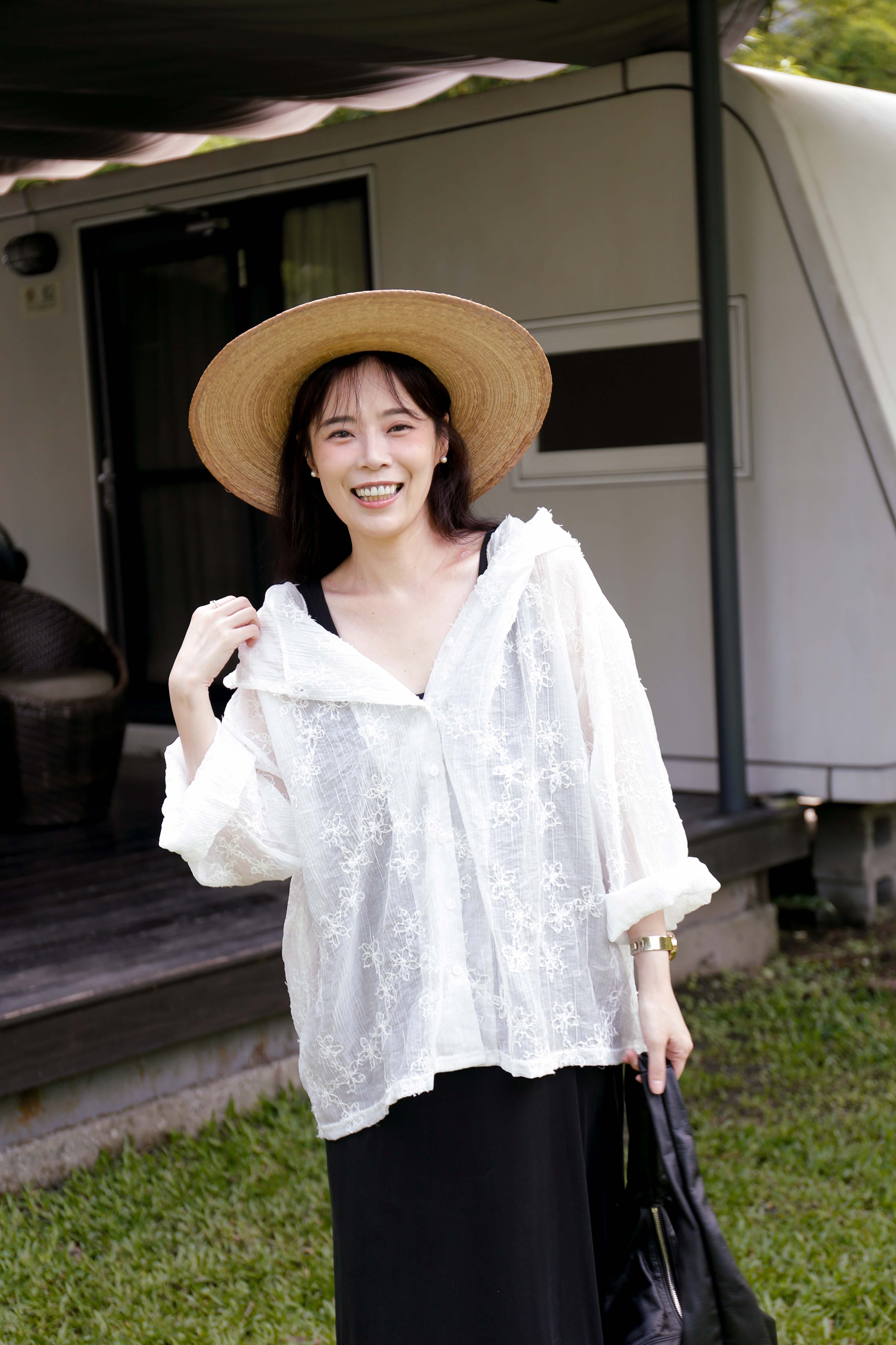 BS韓國里夏雕花連帽襯衫(兩色)
