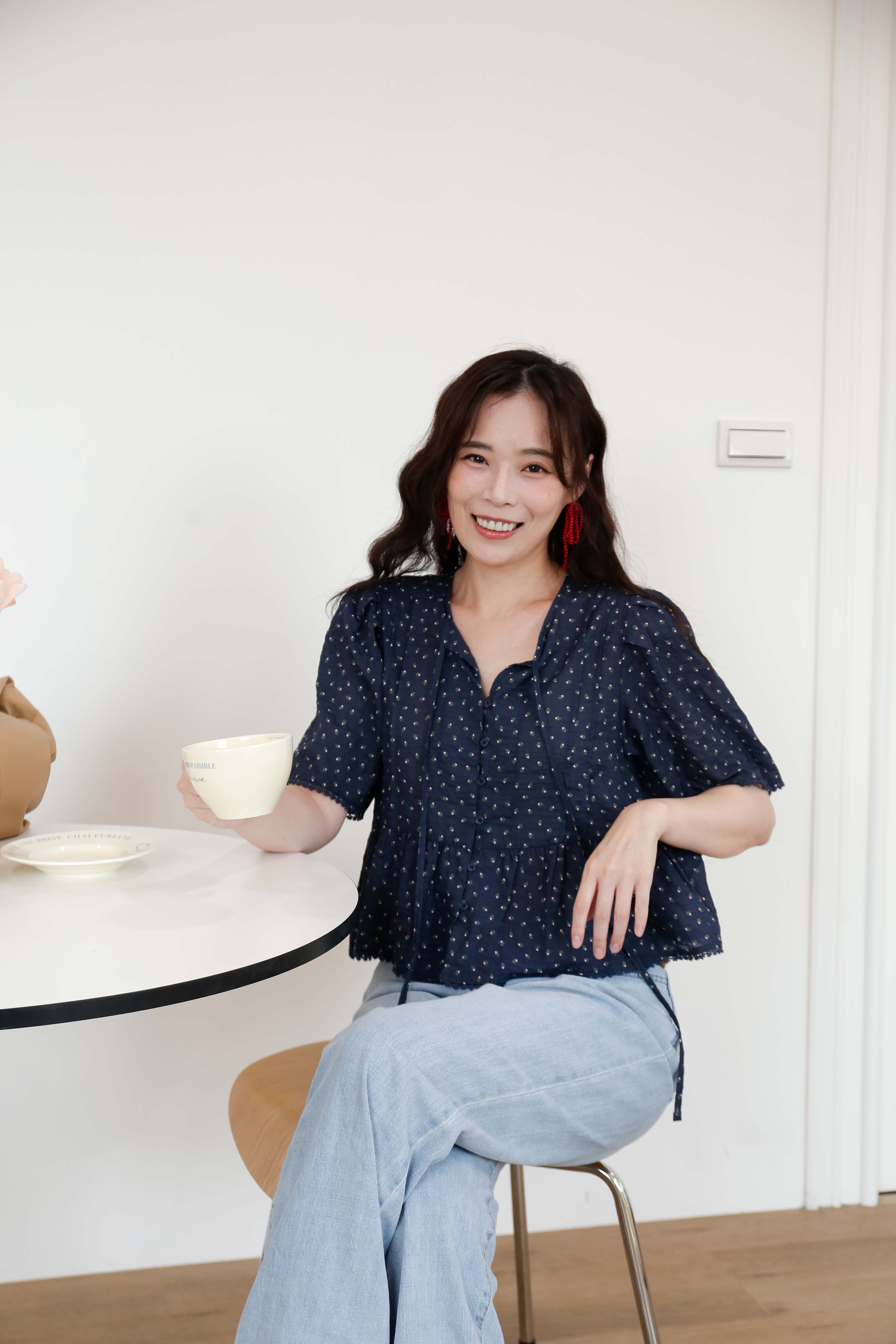 BS韓國芮妮碎花蕾絲上衣